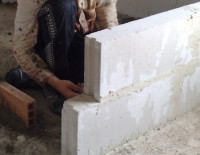 Costruire un muro in cemento