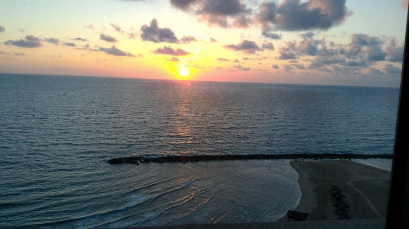 Haifa tramonto sul mare, Altro