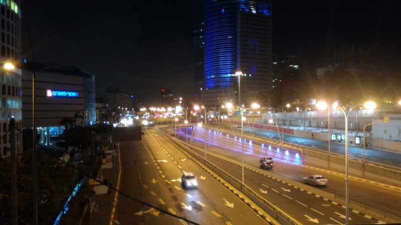 Tel Aviv Di notte, Altro